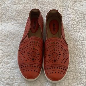 Earth women’s shoes